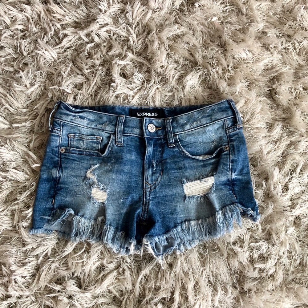 Express Distressed Cut Off Shortie Size 00